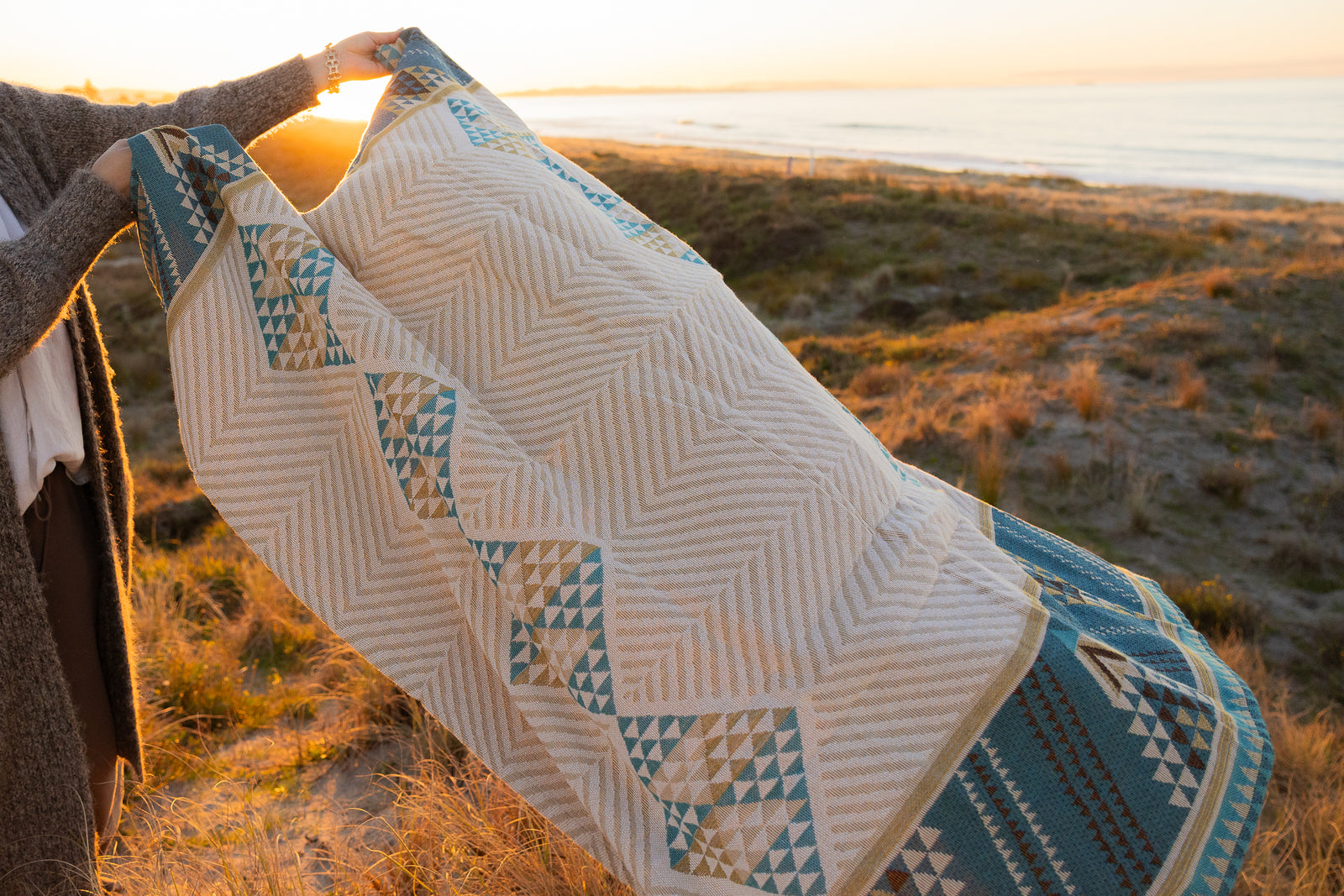 20% off <br> Mahana Throws