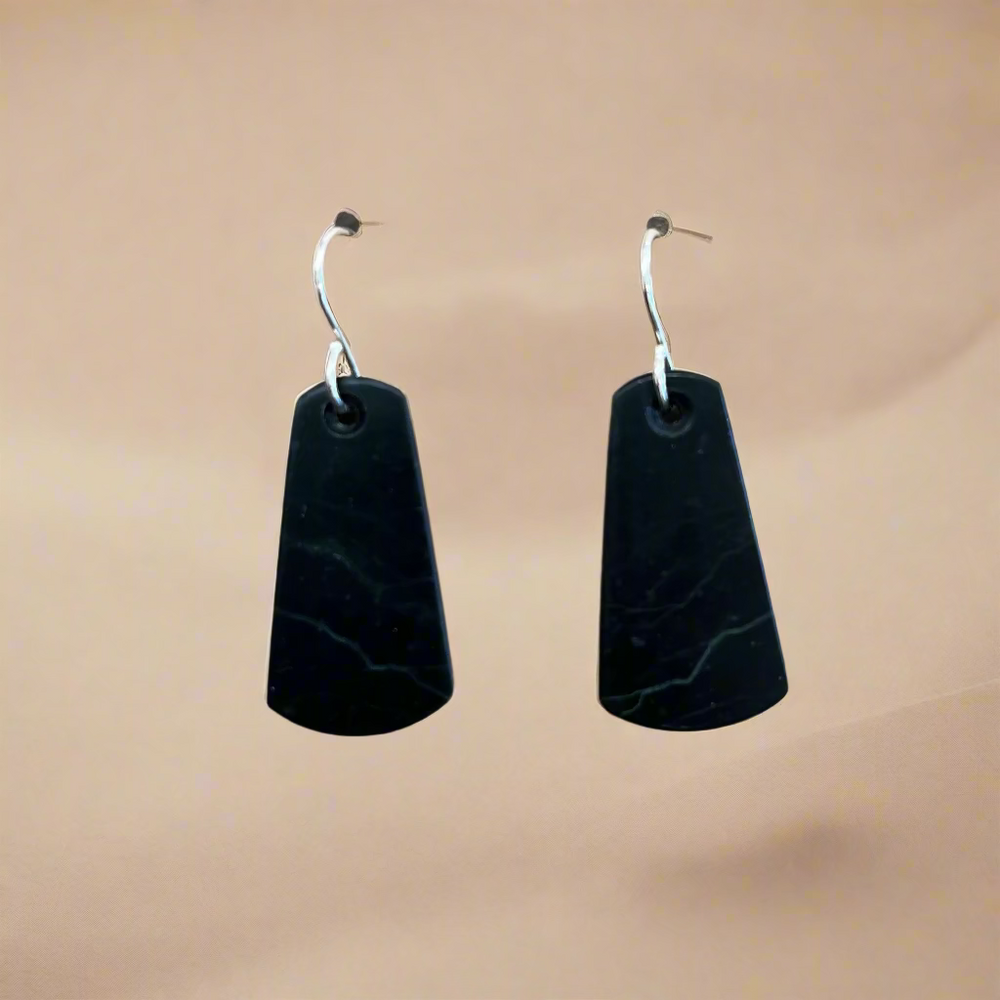 Whakakai Pounamu (Drop Earrings) - 9