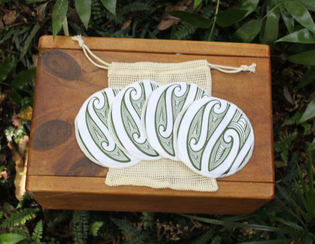 
                  
                    Reusable Bamboo Breast Pads - Hiwa & Awa Co.
                  
                