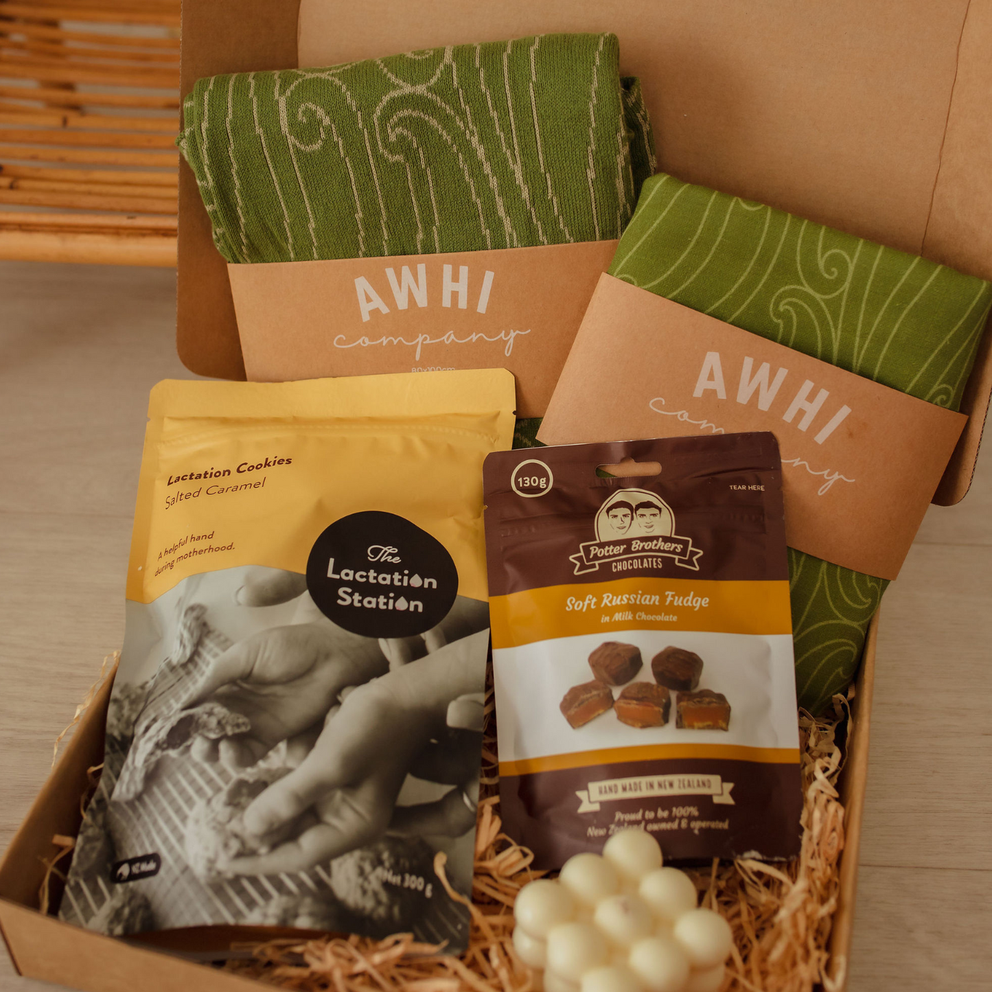 MĀMĀ & PĒPI GIFT BOXES